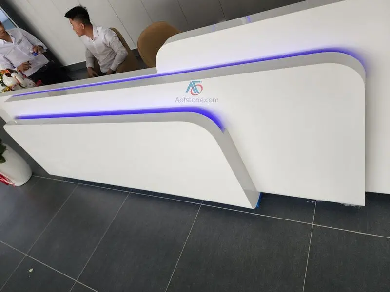 Quầy lễ tân đá cho showroom 7 bàn họp gỗ MDF cho văn phòng