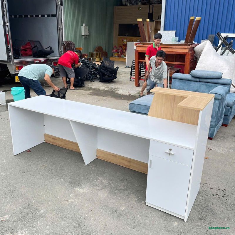Quầy Lễ Tân Gỗ MDF Chống Ẩm 9 Quầy lễ tân gỗ MDF phối hợp kính
