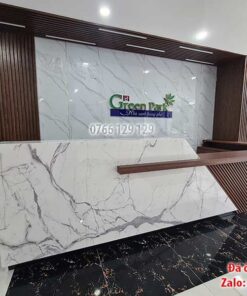 Quầy lễ tân ốp đá đẹp Quay-le-tan-dep-op-da-nhan-tao-trang-van-may