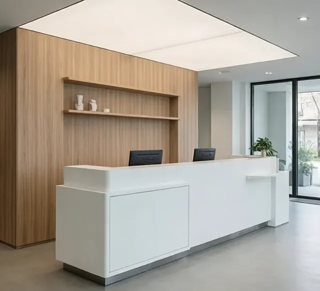 Quầy lễ tân độc đáo 10 Quay le tan doc dao 5 e1777279539448