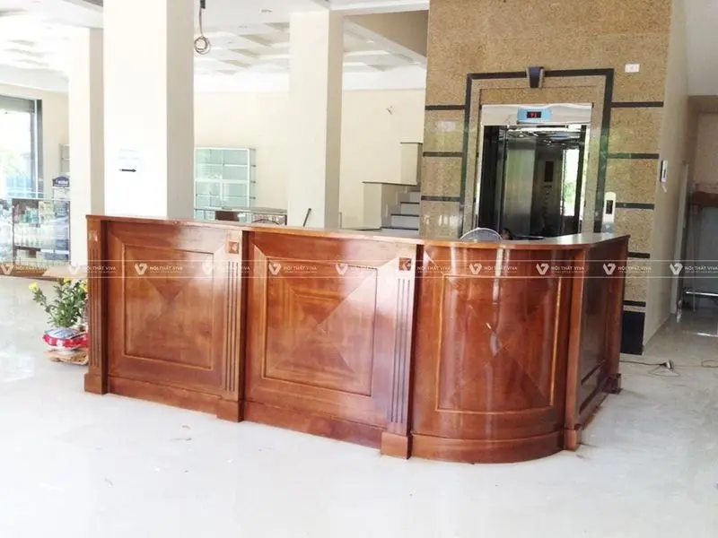 Quầy lễ tân đẹp bằng gỗ 6 Gợi ý 10 mẫu quầy lễ tân gỗ tự nhiên ấn tượng cho không gian đón khách