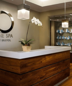Quầy Lễ Tân Spa Giá Rẻ lap-dat-quay-le-tan-khach-san-510x471
