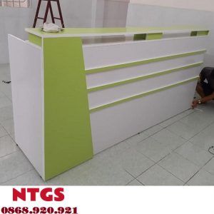 Đóng Quầy Lễ Tân Gỗ Công Nghiệp 4 Quầy lễ tân màu xanh