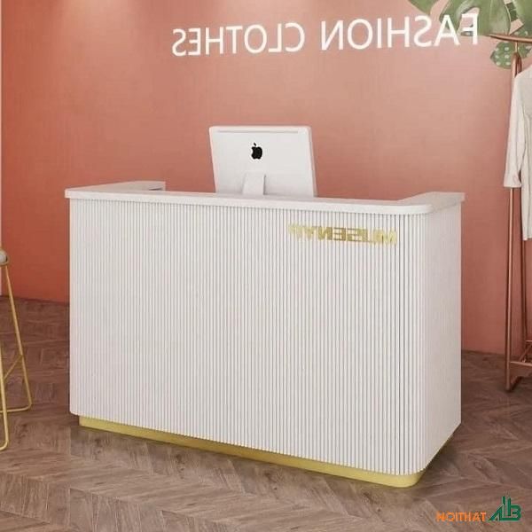 Quầy lễ tân shop quần áo làm sống nhựa